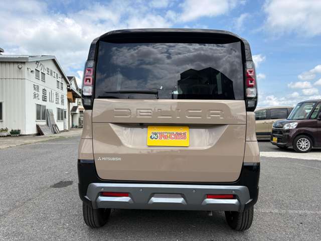 Mitsubishi Delica Mini 10