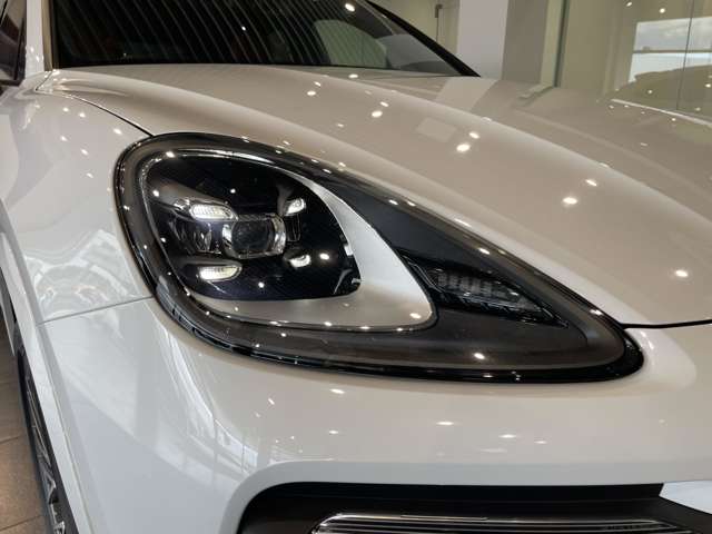 Porsche Cayenne Coupe 12