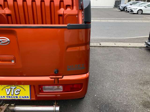 Daihatsu Hijet Deck Van 8