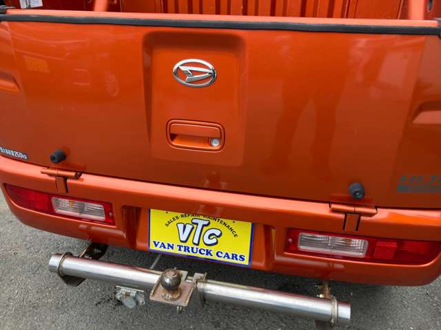 Daihatsu Hijet Deck Van 10