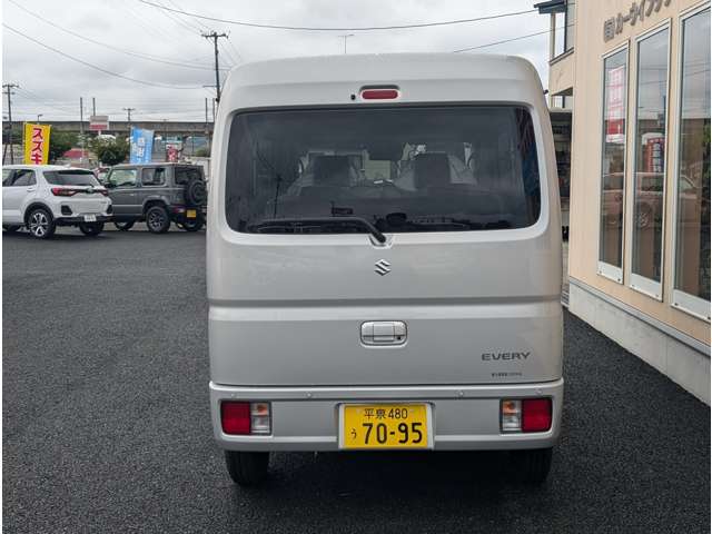 Suzuki Every 9