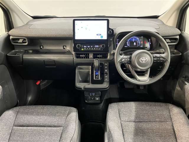 Toyota Sienta 7
