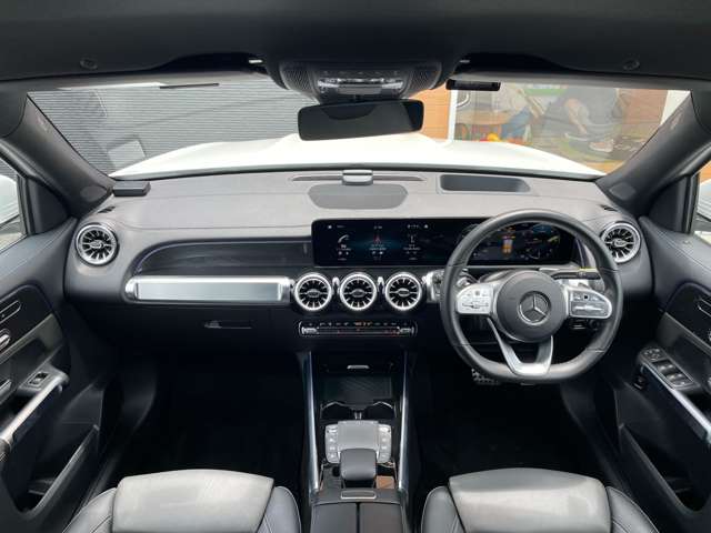 Mercedes-Benz GLB 4