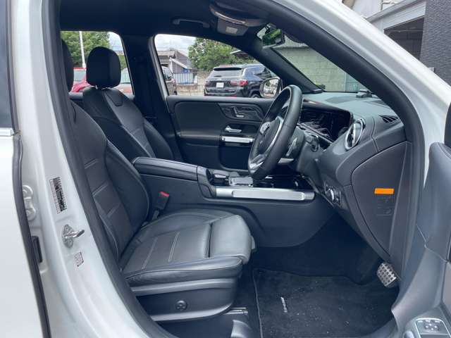 Mercedes-Benz GLB 6