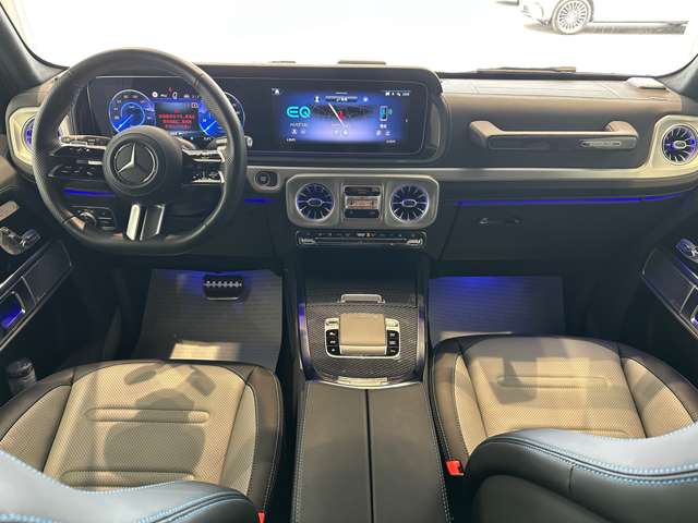 Mercedes-Benz G-Class 2