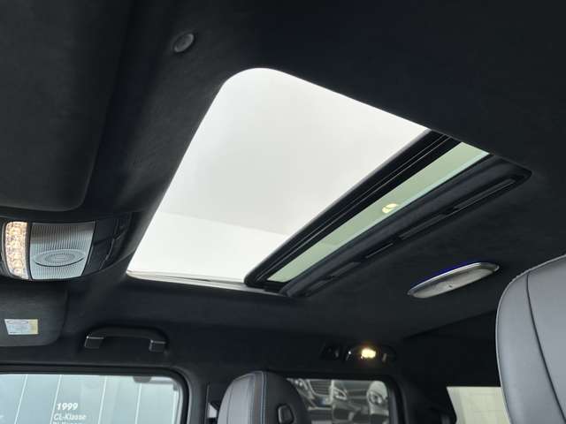 Mercedes-Benz G-Class 3