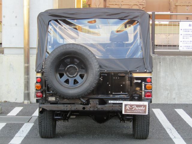 Mitsubishi Jeep 6