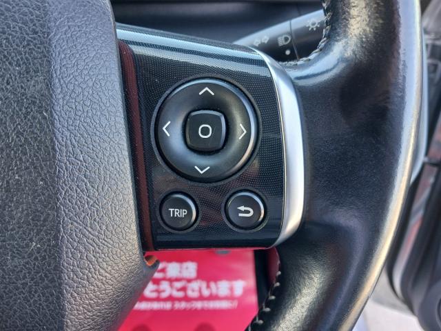 Toyota Sienta 4