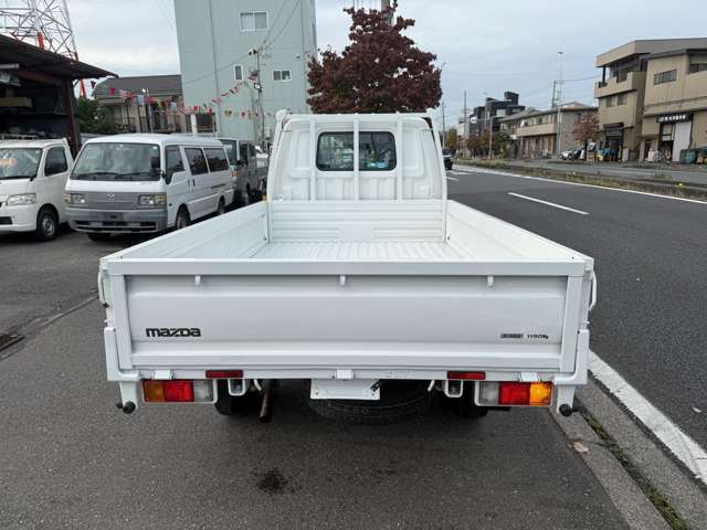 Mazda Bongo Truck 12