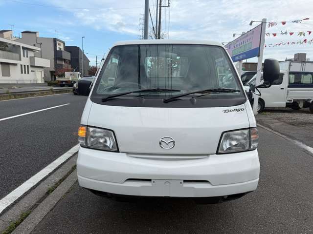Mazda Bongo Truck 4