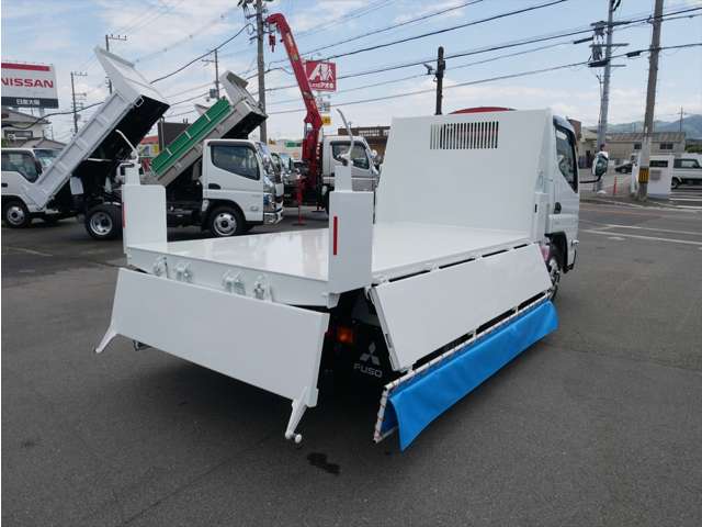 Mitsubishi Fuso Canter 11