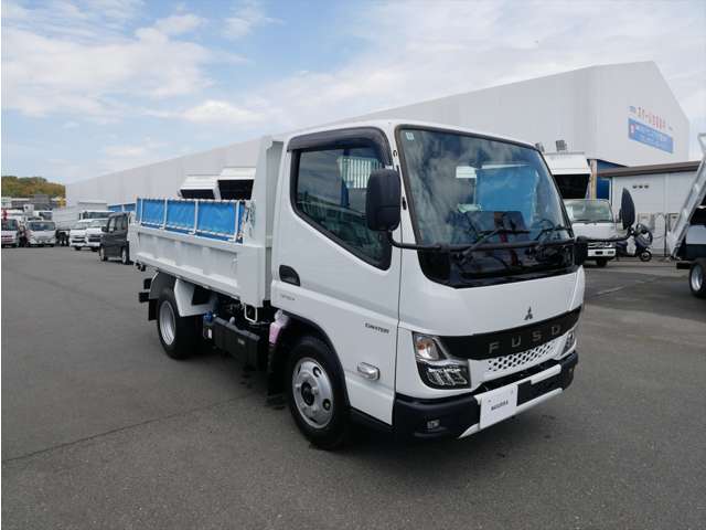 Mitsubishi Fuso Canter 4