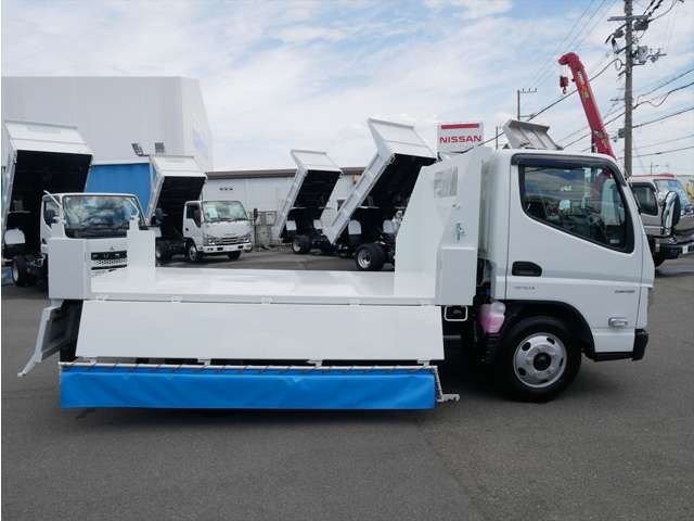 Mitsubishi Fuso Canter 10