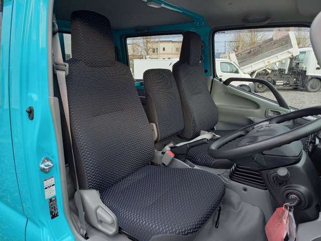 Hino Dutro 12