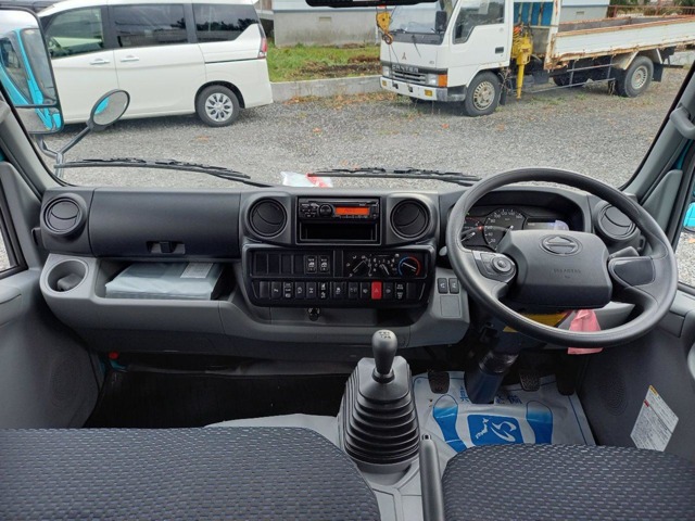 Hino Dutro 2