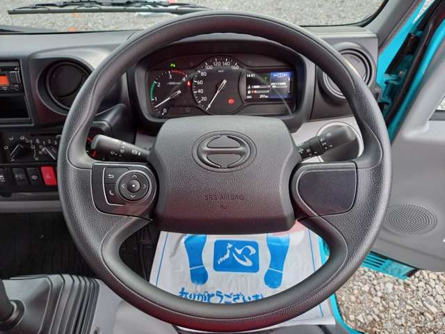 Hino Dutro 3