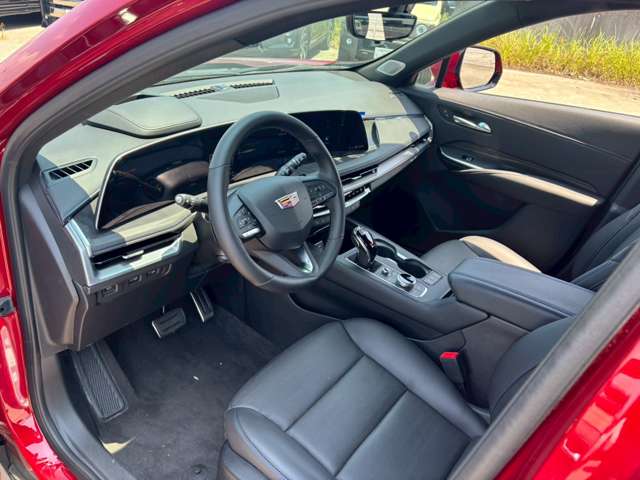 Cadillac XT4 11
