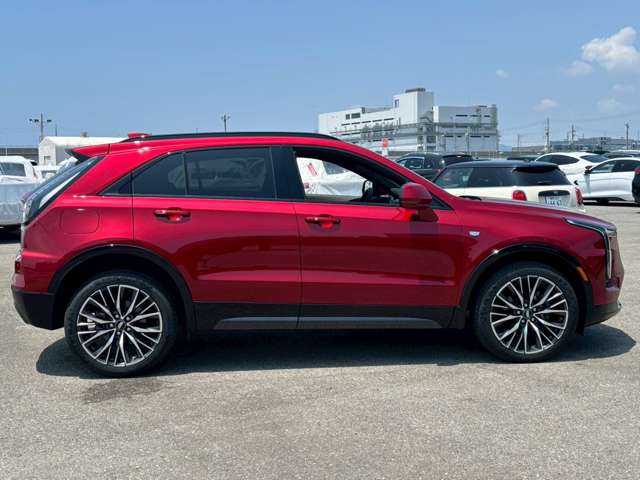 Cadillac XT4 6