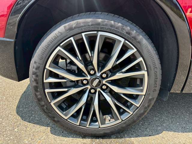 Cadillac XT4 7
