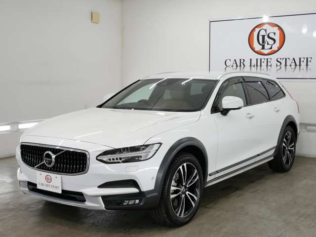 Volvo V90 Cross Country 12