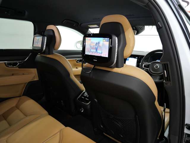 Volvo V90 Cross Country 6