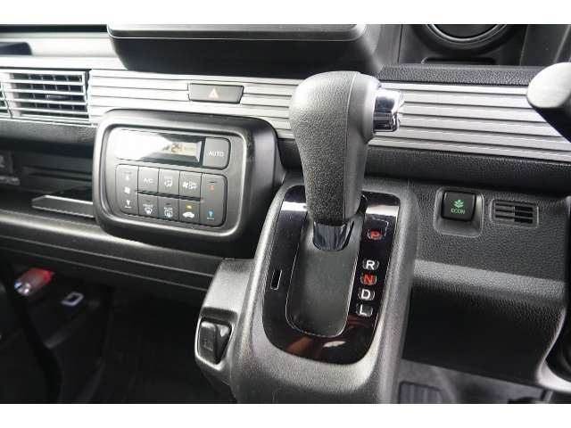 Honda N-VAN 11