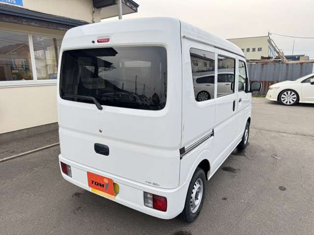 Nissan NV100 Clipper 4