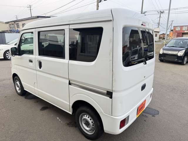 Nissan NV100 Clipper 6