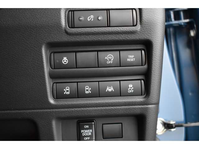 Mitsubishi Delica Mini 12
