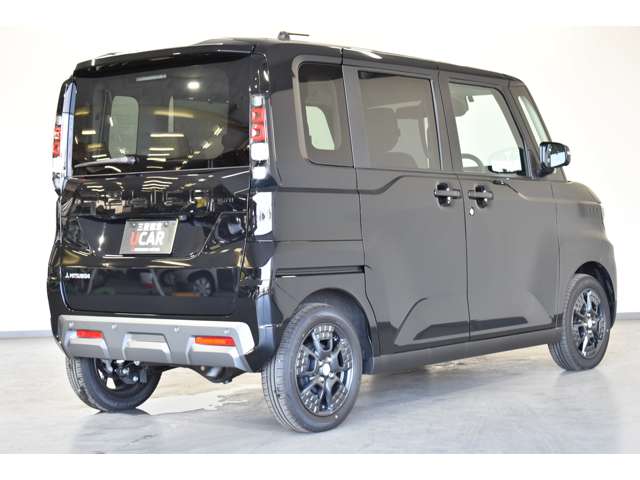Mitsubishi Delica Mini 2