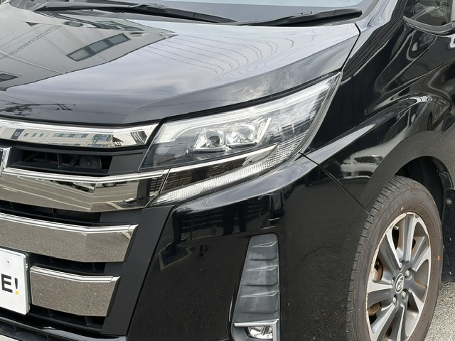 Toyota Noah 6
