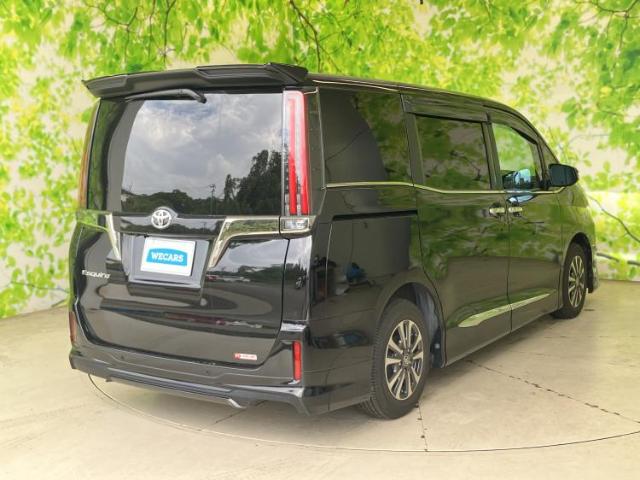 Toyota Esquire 5