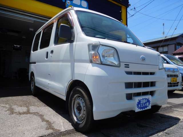 Daihatsu Hijet Cargo 6