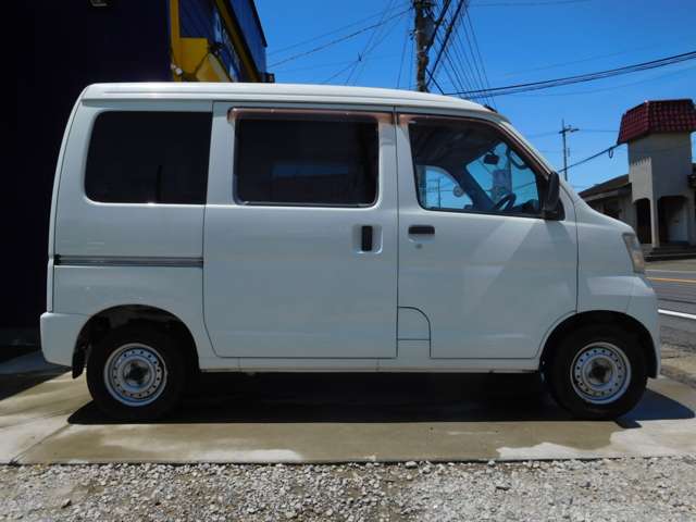 Daihatsu Hijet Cargo 9