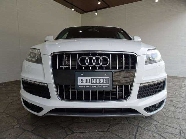 Audi Q7 8