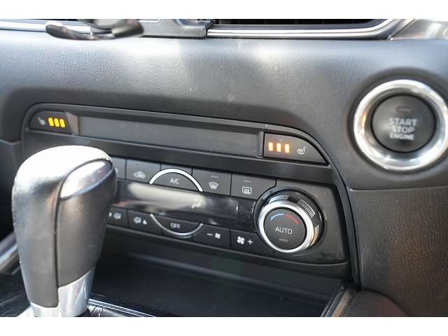 Mazda CX-8 12