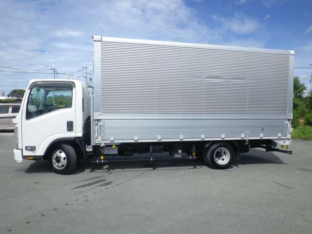 Isuzu Elf 3