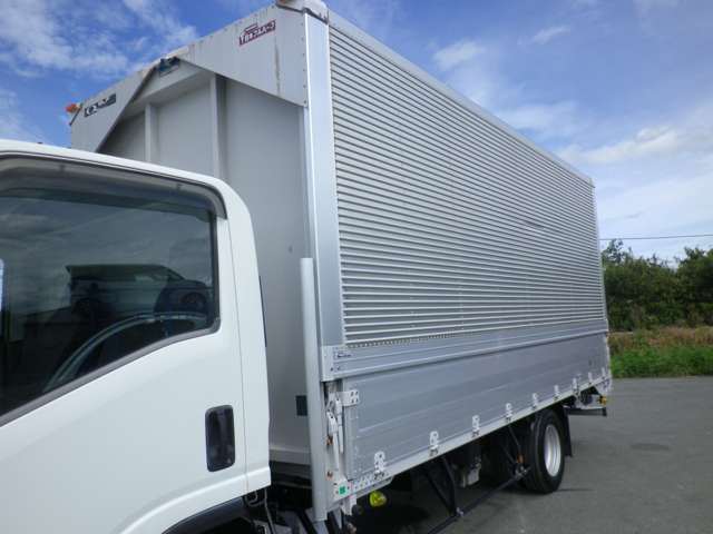 Isuzu Elf 6