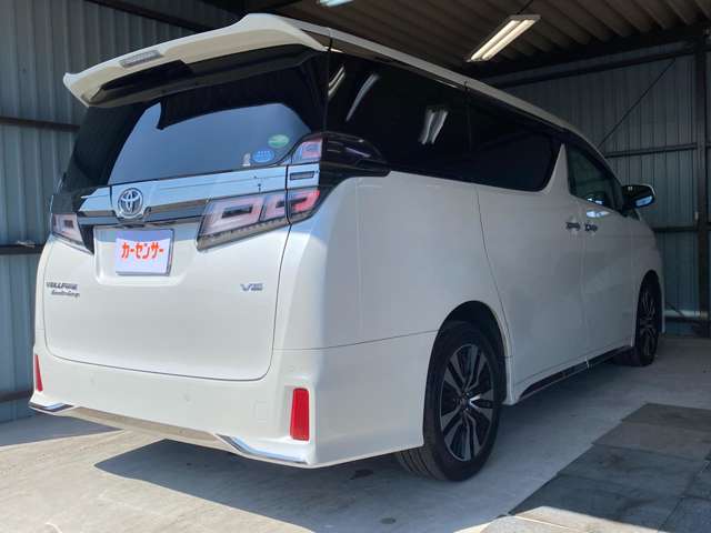 Toyota Vellfire 7