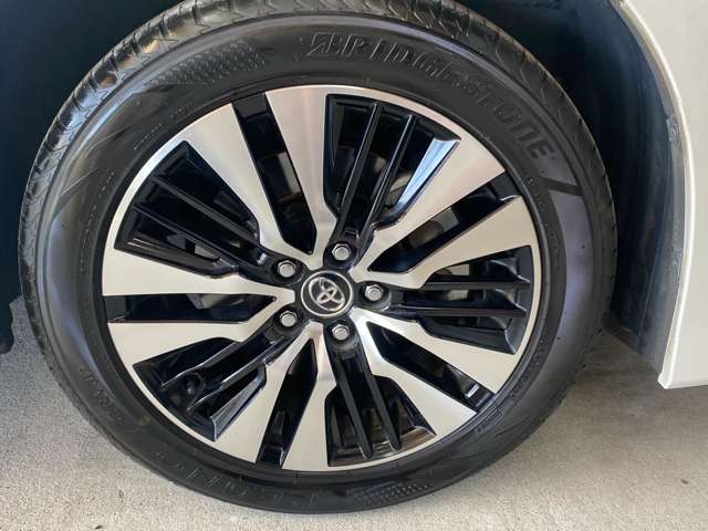 Toyota Vellfire 8