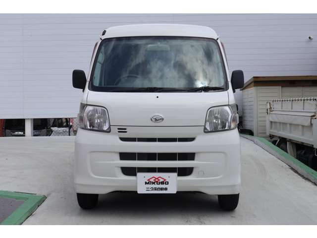 Daihatsu Hijet Cargo 2