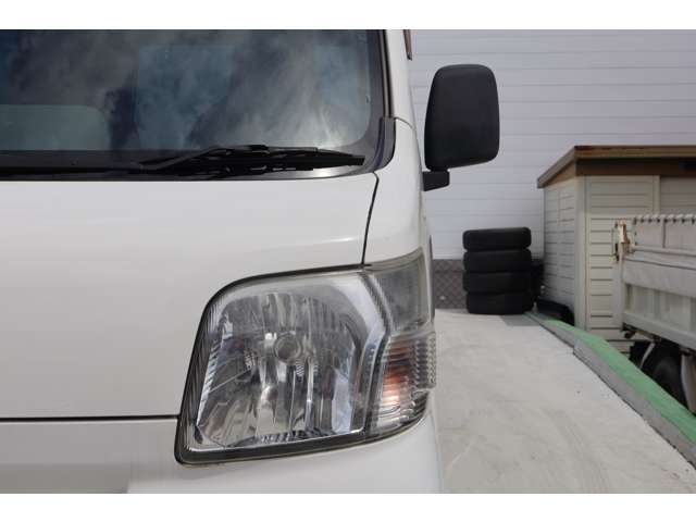Daihatsu Hijet Cargo 7