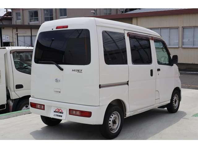 Daihatsu Hijet Cargo 8