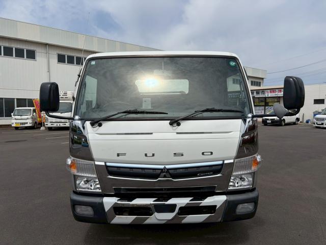 Mitsubishi Fuso Canter 2