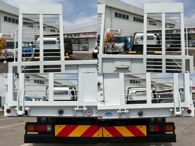 Mitsubishi Fuso Canter 9