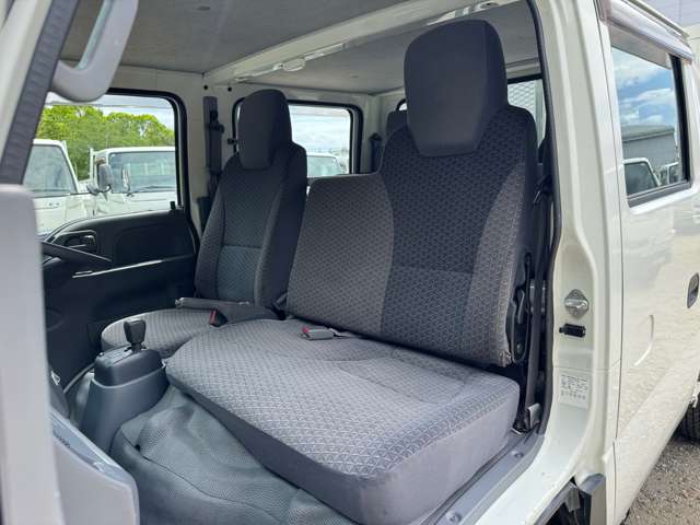Isuzu Elf 11