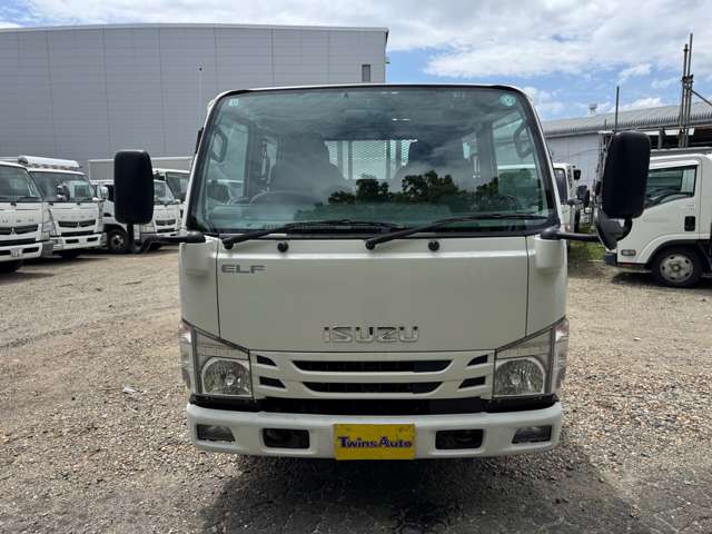 Isuzu Elf 3