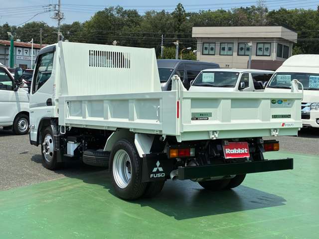 Mitsubishi Fuso Canter 4