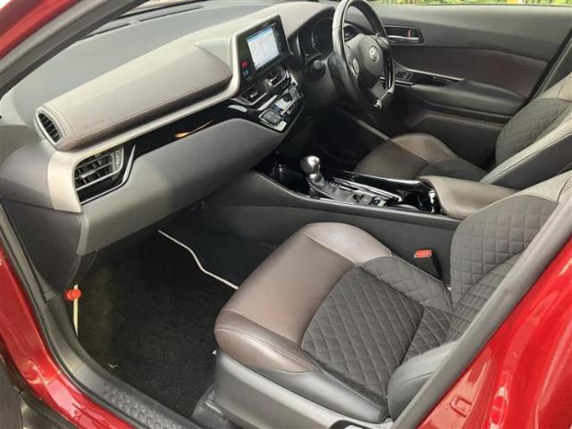 Toyota C-HR 8
