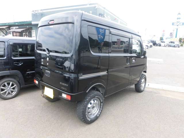 Suzuki Every 8